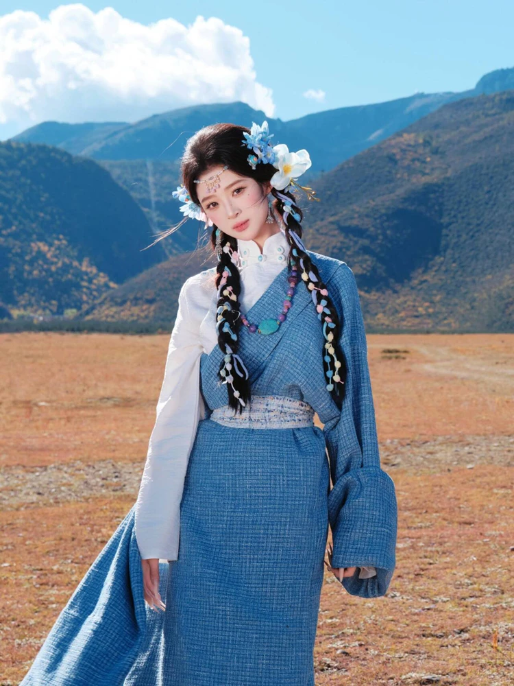 

New Ethnic Tibetan Costume Women's Tibetan Robe Travel Photography Ethnic Style Fashionable Summer 2025 No Brand