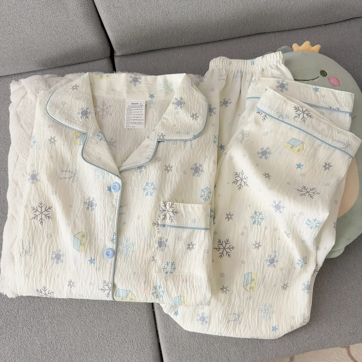 Large Size Spring and Autumn New Snowflake Print Long Sleeved Pants Sleepwear Sweet Cartoon Sleepwear for Girls Home Suit Set