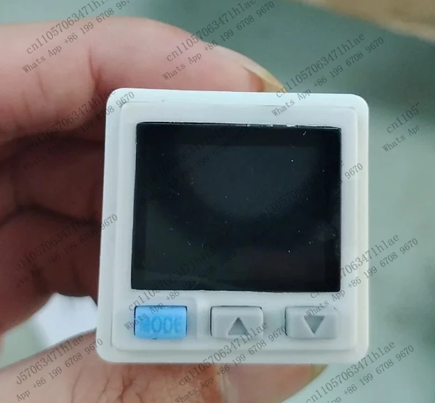 Digital Pressure Gauge MPX-R01N-6M-KA Suitable for Negative Pressure -101.3KPa to 101.3KPa, with LCD Display, Test OK