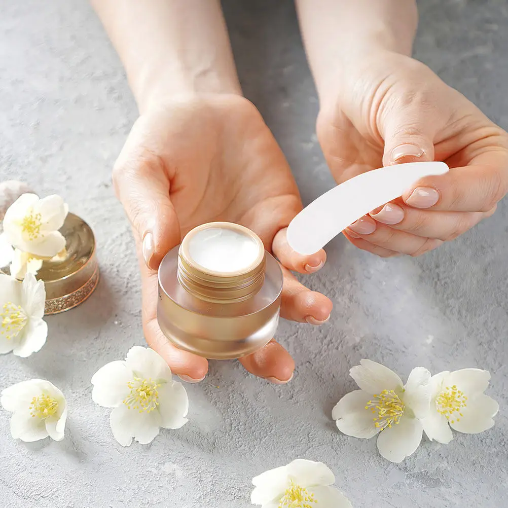100Pcs Premium PP Cream Scoop Tools for Face Eye Cream Essences Oils Skincare Testing Mixing Application Facial Beauty Scoop
