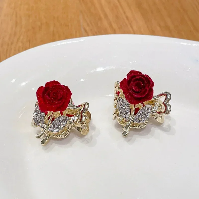 Beautiful Red Rose Flower Hair Clips Pretty Rose Metal Mini Decorative Hair Clips Woman Hair Accessories