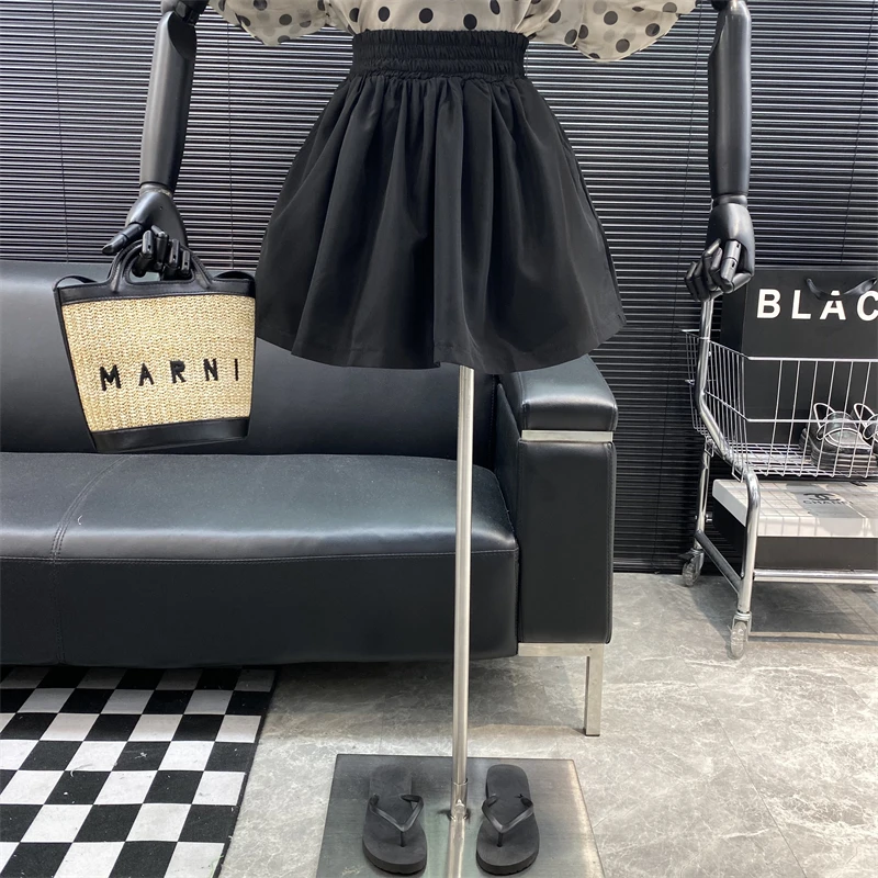 New 2022 fashion Designer new style Famous brand Elastic High waist skirt Pleated A-line skirt Flower bud skirt Fluffy skirt 