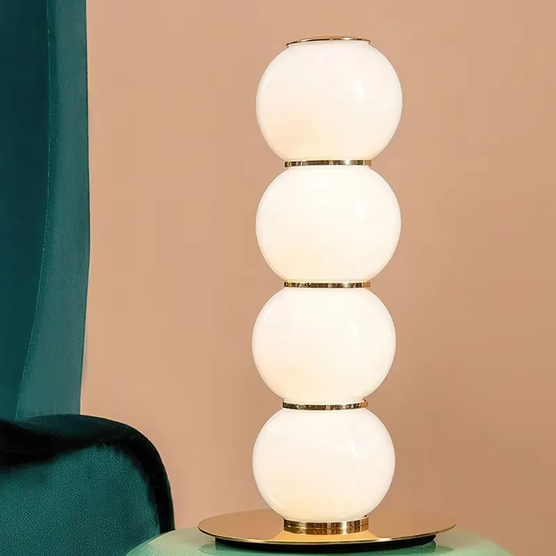 Modern vintage LED LED bedroom desk lamp, simple decorative desk lamp, bedroom living room, hotel inspiration