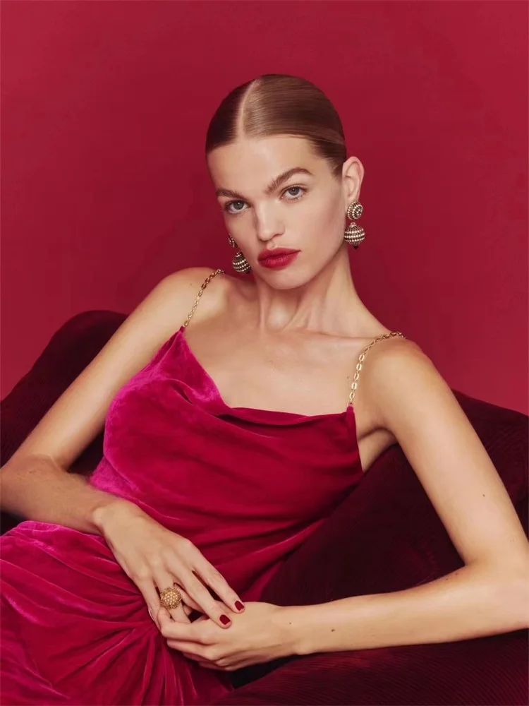 

Модный элегантный сексуальный облегающий бархатный топ Susan Fashion с металлическими элементами в стиле ретро, двухцветный, на бретельках, женский летний повседневный, однотонный, цельный.