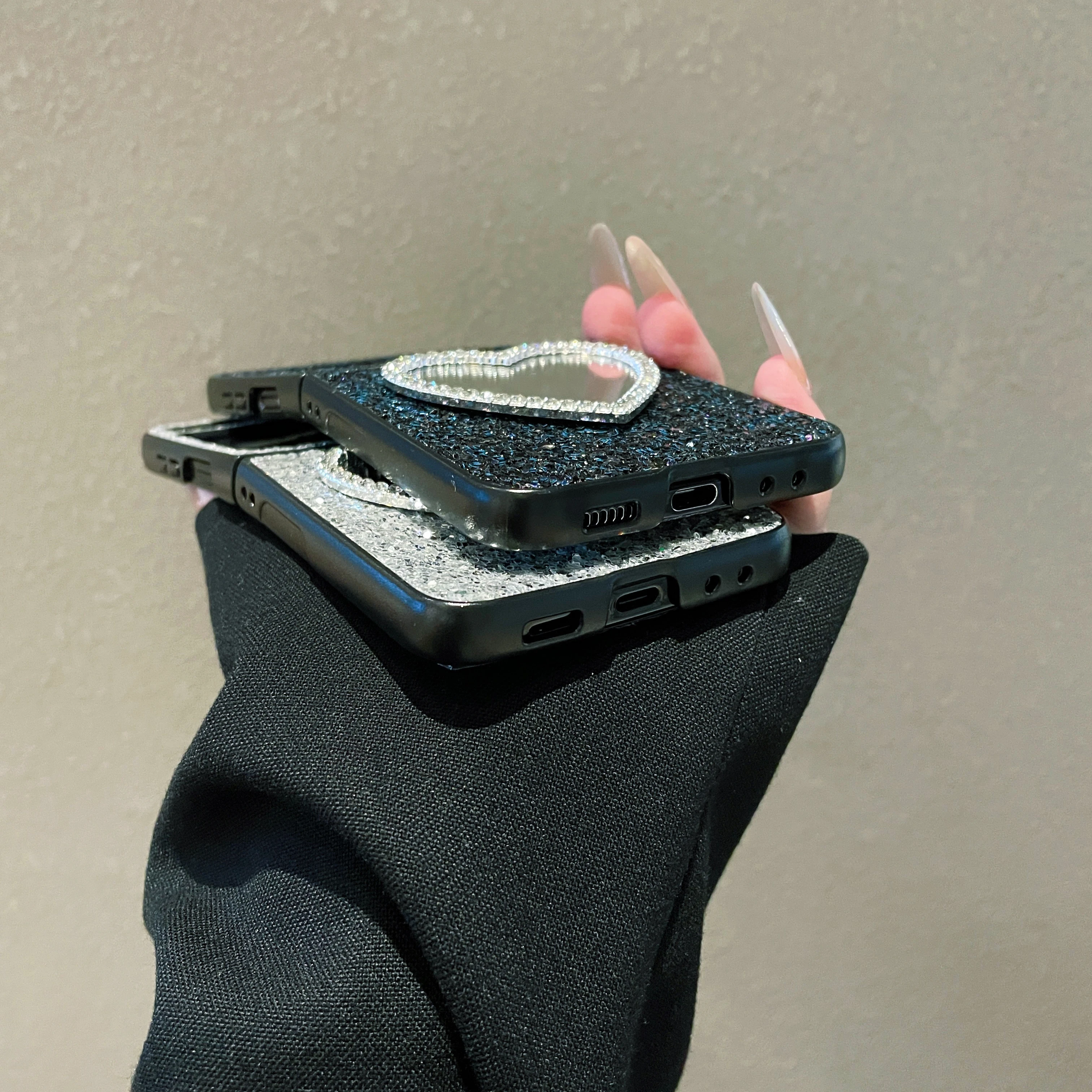 Etui na telefon Samsung Galaxy Z Flip 7 6 5 4 3 Flip7 FE z brokatową skórą, luksusowymi, błyszczącymi cyrkoniami, lustrzanym sercem z diamentami.