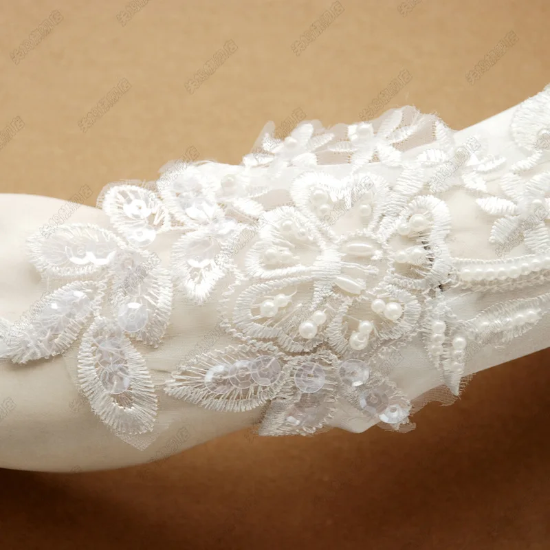 2023 New autumn and winter wedding dress gloves long fingerless embroidered lace white bridal accessories