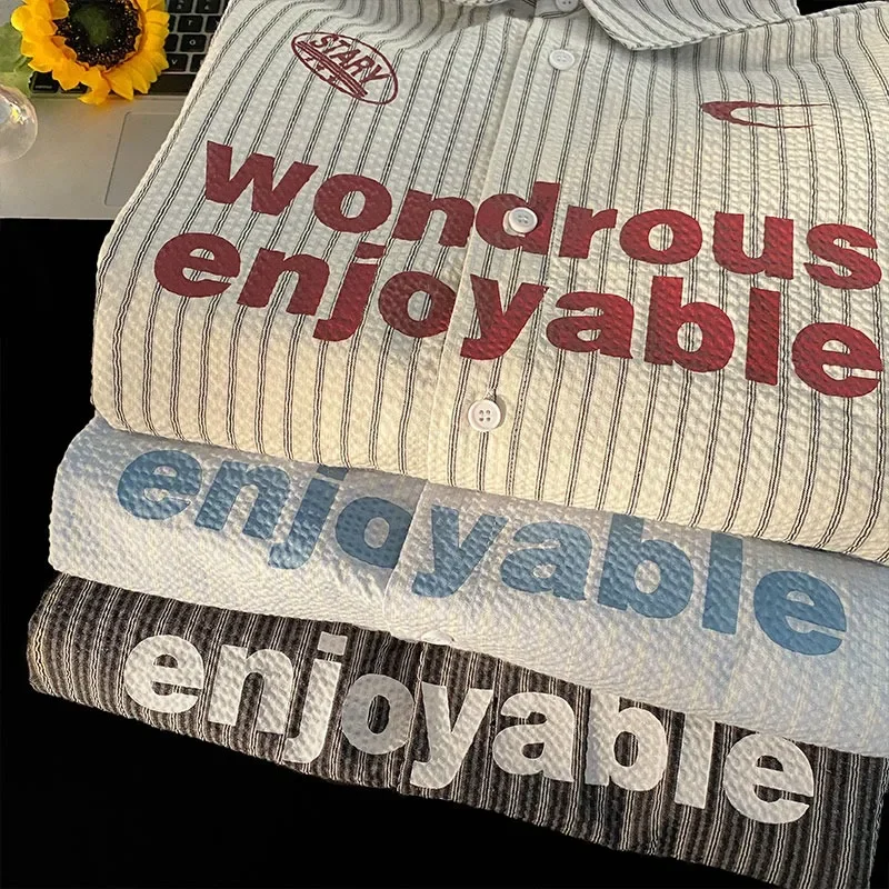 

Рубашки в полоску с длинным рукавом для мужчин, свободная рубашка на пуговицах с принтом, мужские корейские повседневные осенние топы, рубашки унисекс, мужская верхняя одежда