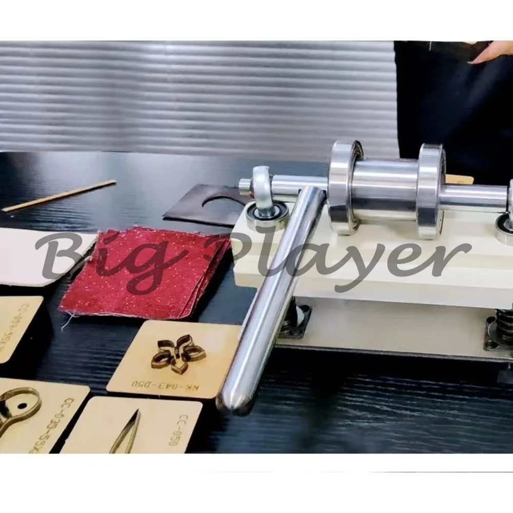 

Manual Leather Die Cutting Machine Double Wheel 0.8T Hand Press Photo Paper PVC/EVA Sheet Cutter Mini Mold Punching Feeding Tool