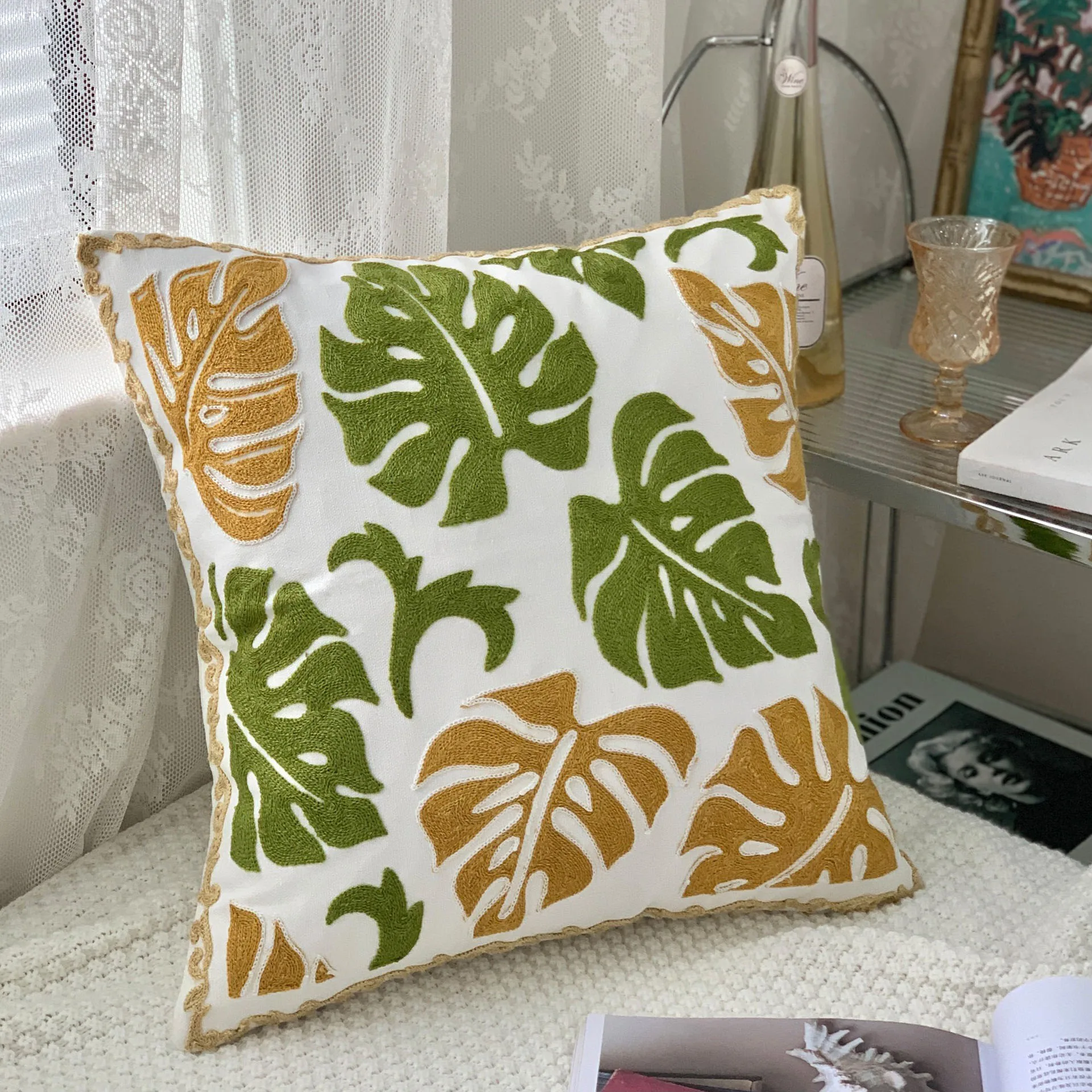

Peach Skin Monstera Leaf Cushion Cover 2D Print Tropical Plant Throw Pillow Case for Sofa Living Room Home Decor 40x40cm Square