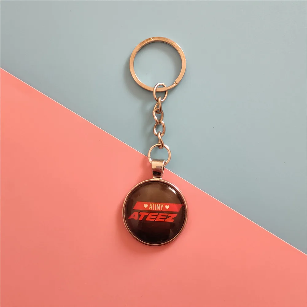 Kpop ASTRO ATEEZ IU MAMAMOO GOT7 Photo Keychain Keyrings Album Round Shape Glass Key Pendant Gifts