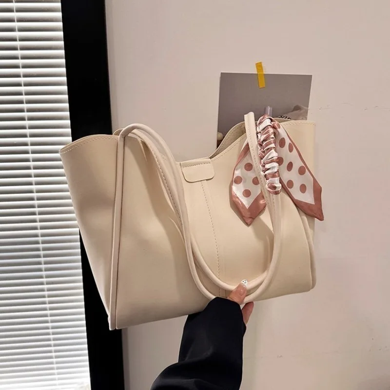 CEEKAY Damen-Tragetasche, cremeweiß, weiches PU-Leder, große Schulterhandtasche mit Schal-Detail und Beutel-Set, für den täglichen Pendelverkehr, lässig – Detail 37