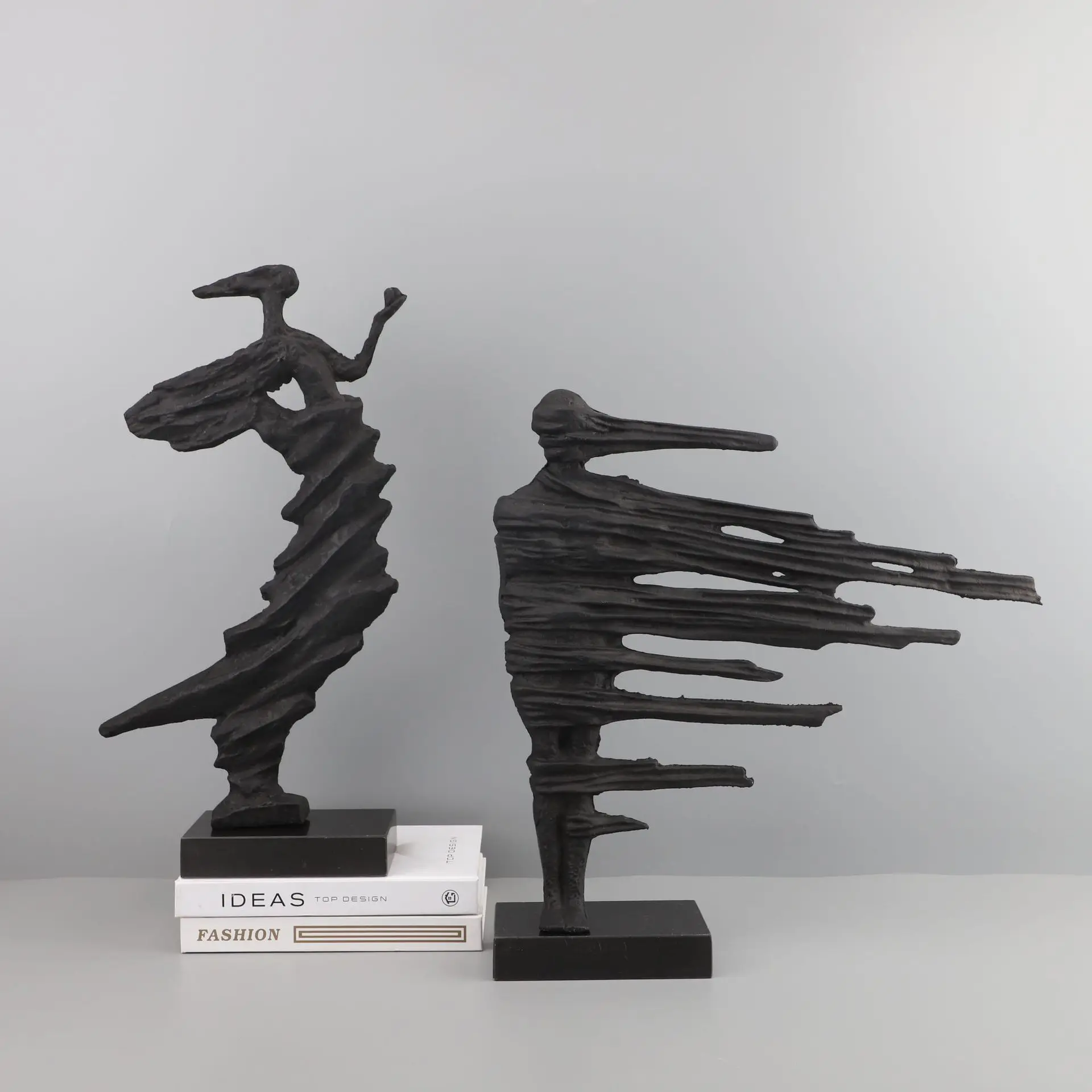New Chinese creative abstract black figure sculpture ornament cast iron villa study living room home decoration ornament