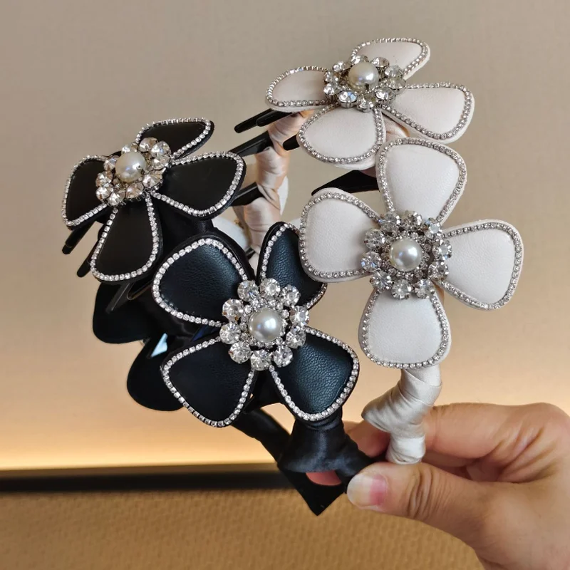 

Flower Diamond Inlaid Hair Clips Women Hairband with Teeth Press Spring Summer Sweet Headband Girls Hair Accessories Headwear