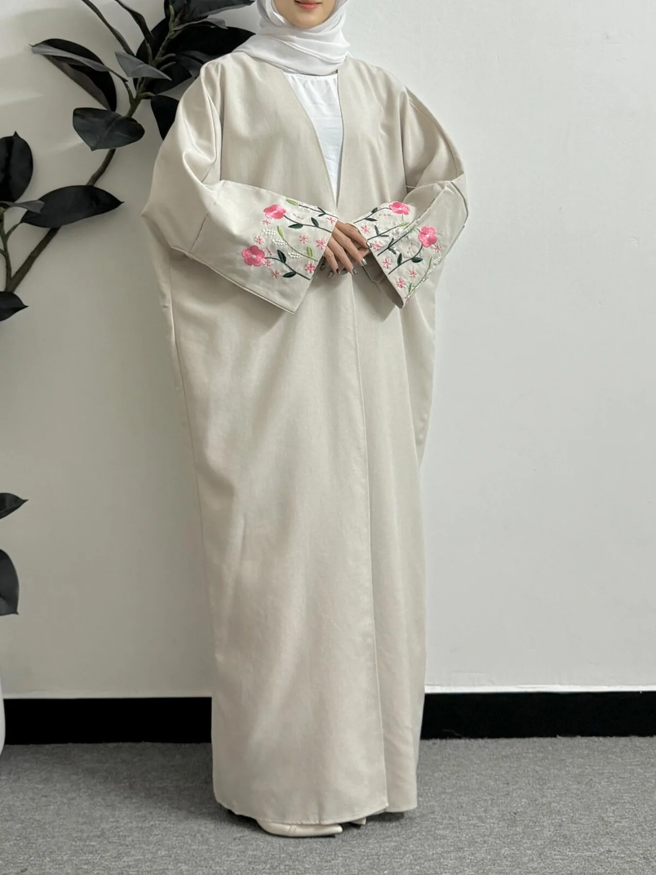 Embroidery Floral Open Front Abaya Women Maxi Length Dress Women\'s Clothing Muslim Abayas Long Sleeve Kaftans Women Jilbabs