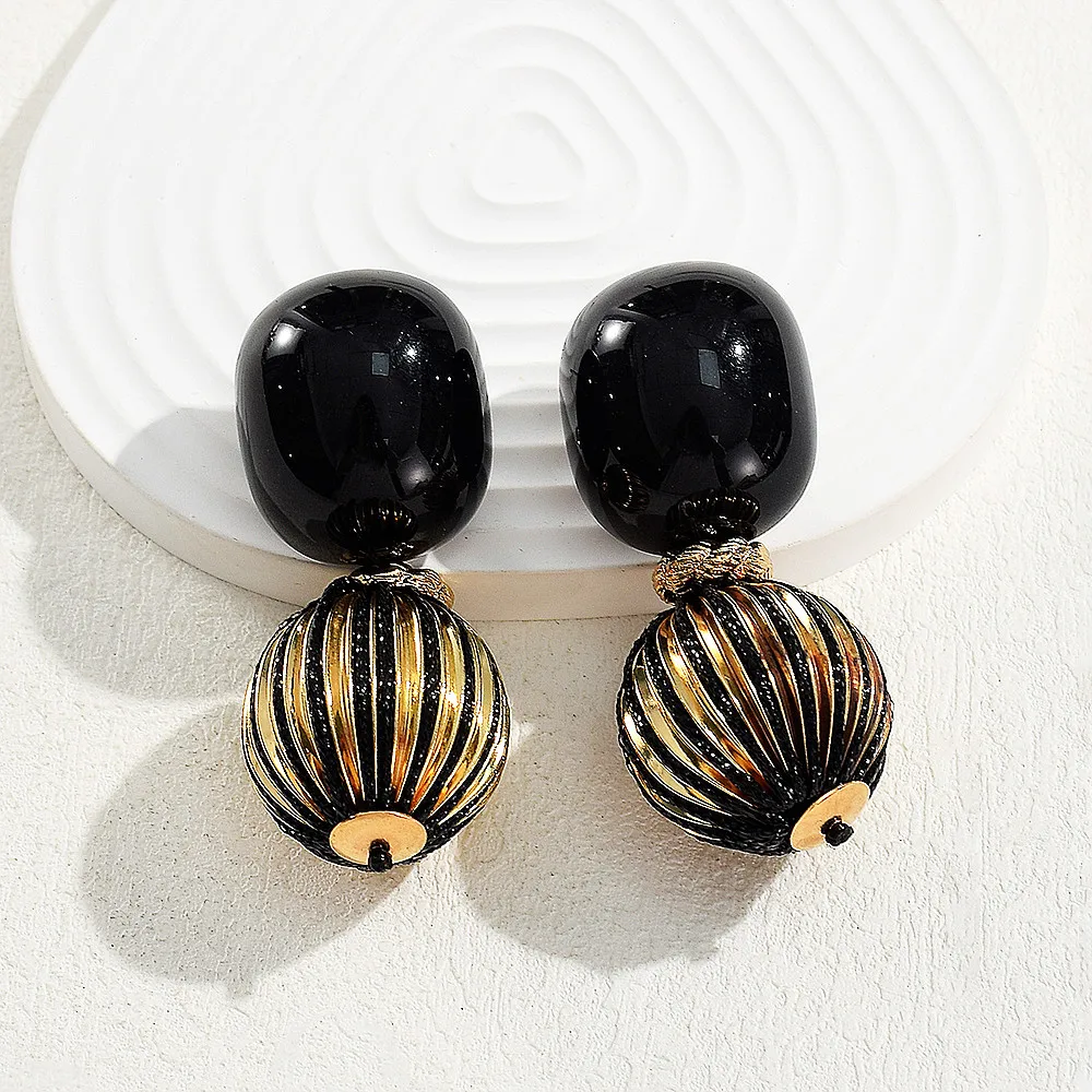 

Винтажные геометрические овальные полимерные Висячие серьги для женщин, необычные металлические дизайнерские Висячие серьги, эффектные ювелирные изделия