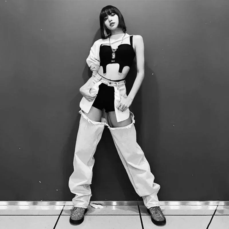 Kpop LISA เสื้อผ้าเต้นรำฮิปฮอปผู้หญิง, เสื้อครอปเต้นแจ๊สกางเกงยีนส์เสื้อกันหนาวมีฮู๊ดนักร้องเซ็กซี่เครื่องแต่งกายสตรีทแดนซ์แสดงบนเวที