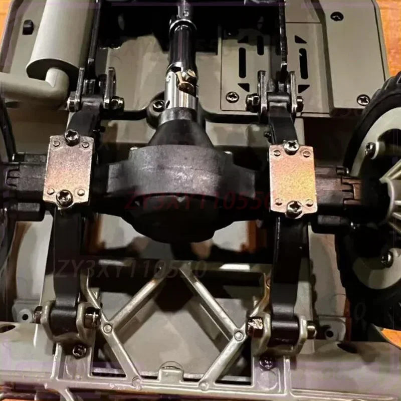 2.4G 1: 14 شاحنات عسكرية ذات دفع رباعي كهربائي عتيق للطرق الوعرة وجهاز تحكم عن بعد للأطفال نموذج سيارة محاكاة لعيد الميلاد #6