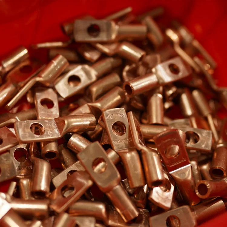 Pressa per la produzione di compressione dei terminali dei capicorda