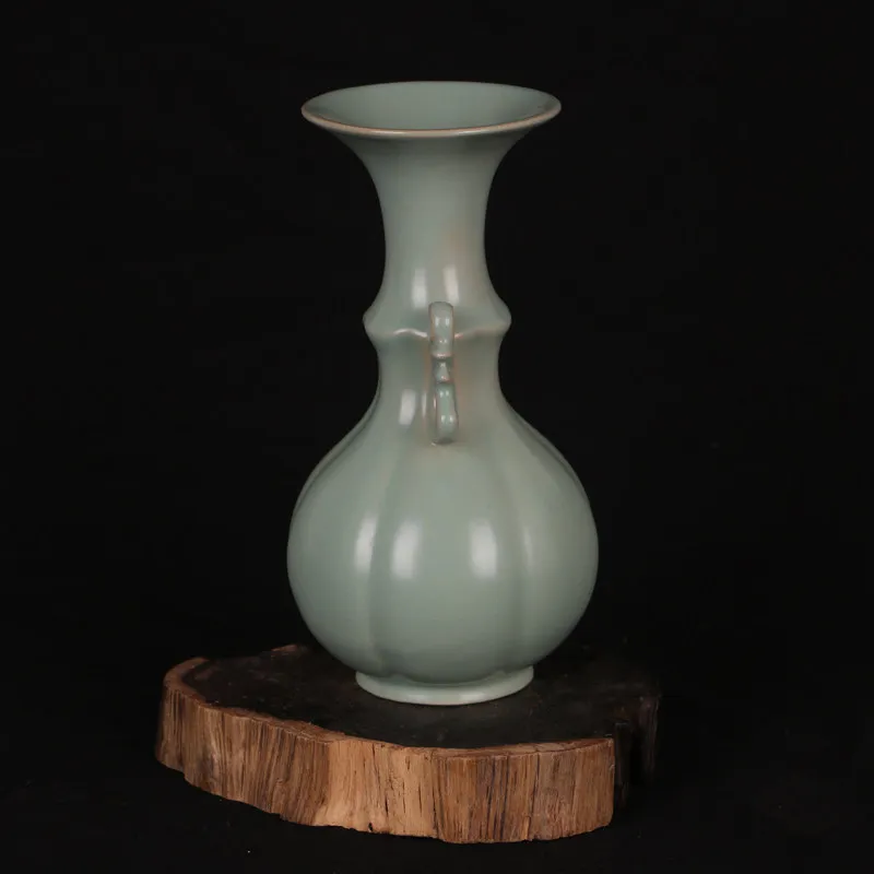 Ru Kiln Celadon Gourd-shaped Double-handled Vase Antique Porcelain Antique Display Shelf Decorative Vase