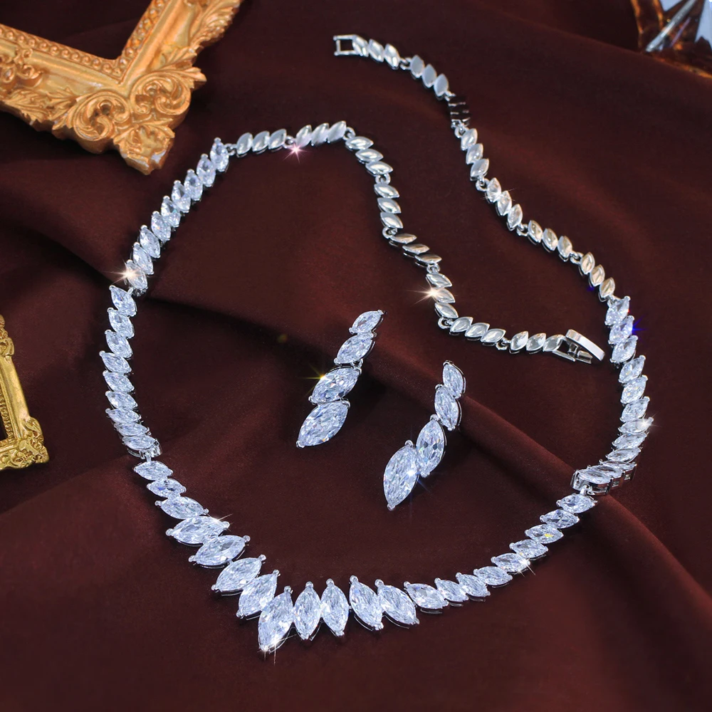 

Комплект украшений ThreeGraces 2026: Новые модные блестящие белые серьги и ожерелье с кубическим цирконием для женщин, для свадьбы и вечеринок, T1200