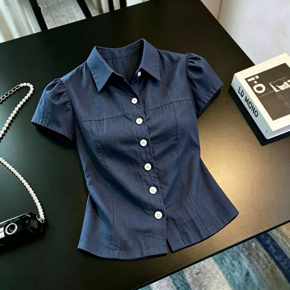 

Elegant Summer Short Sleeve Single Button Women's Shirt Casual Style Super Fairy Atmosphere Shirt Collar Simple Design