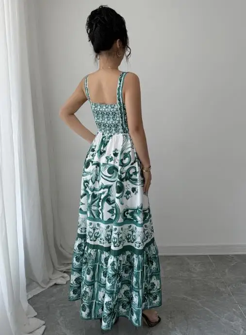 Vestido maxi feminino elegante e minimalista sem mangas, estampa floral barroca com decote em V e saia em camadas