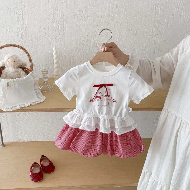 

In-stock girls' children's suits26New Summer Red Plaid Bud Skirt Versatile Short Skirt for Children Sweet Short SleeveTShirt