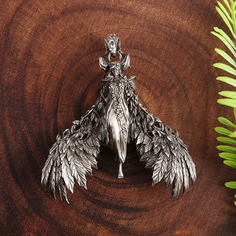 Fashionable and Creative Gothic Anime Angel Wings Pendant Necklace for Men and Women Punk Hip-Hop Trendy Jewelry Gifts