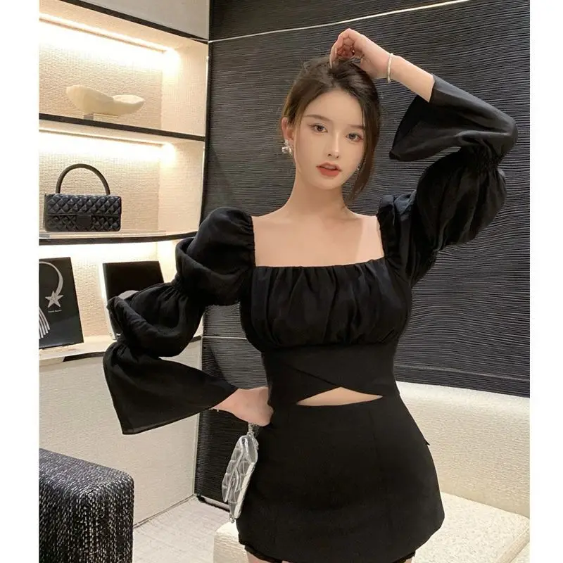 French Fashion Black Flare Sleeve Shirt Women's Spring 2024 New Square Neck Bow Waist Shorted Top Trendy Female Clothing