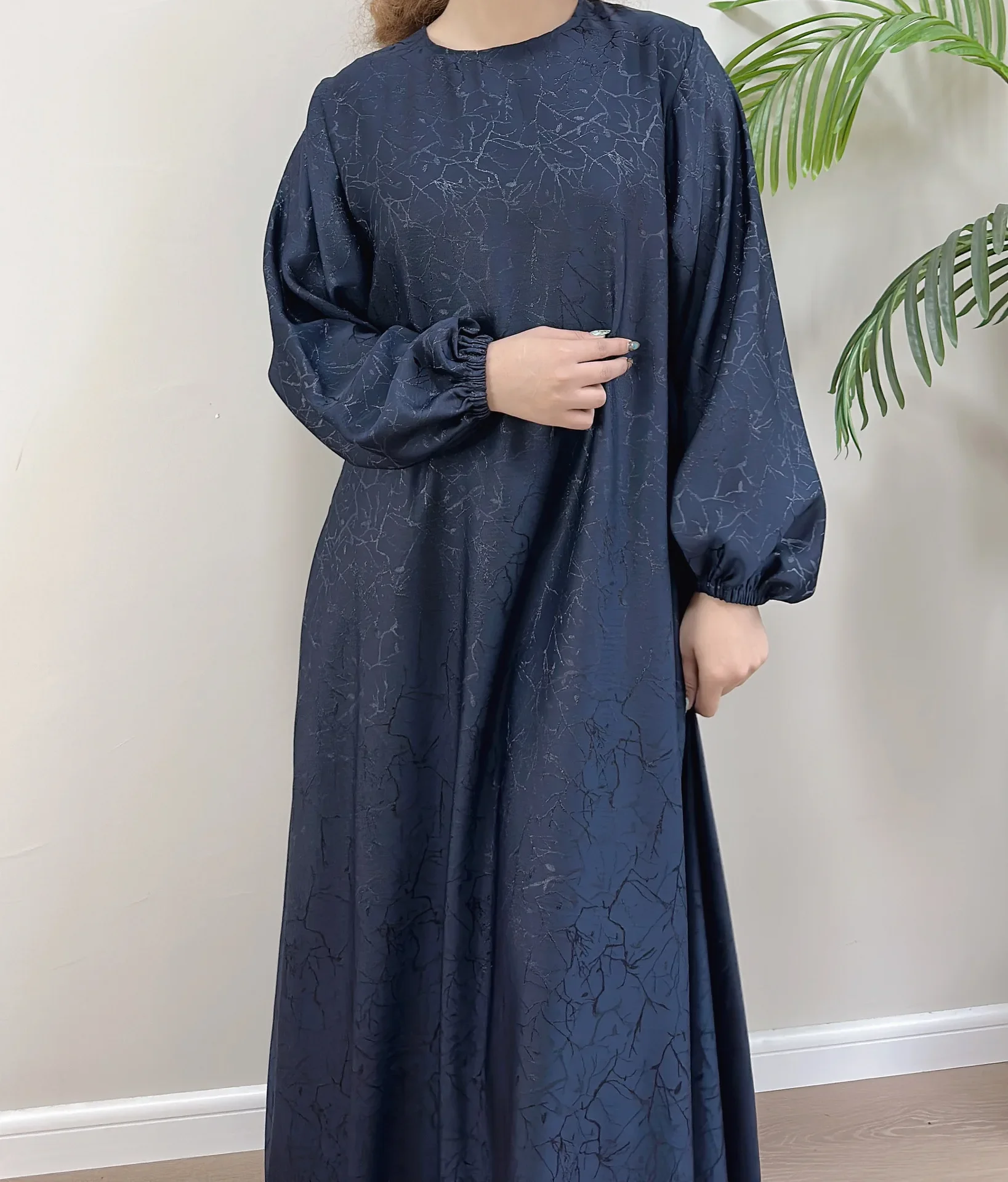 Satin Abaya Dubai Luxury Muslim Hijab Dress 3D Jacquard Loose Saudi Abayas for Women African Islamic Clothes Kaftan Robe Ramadan