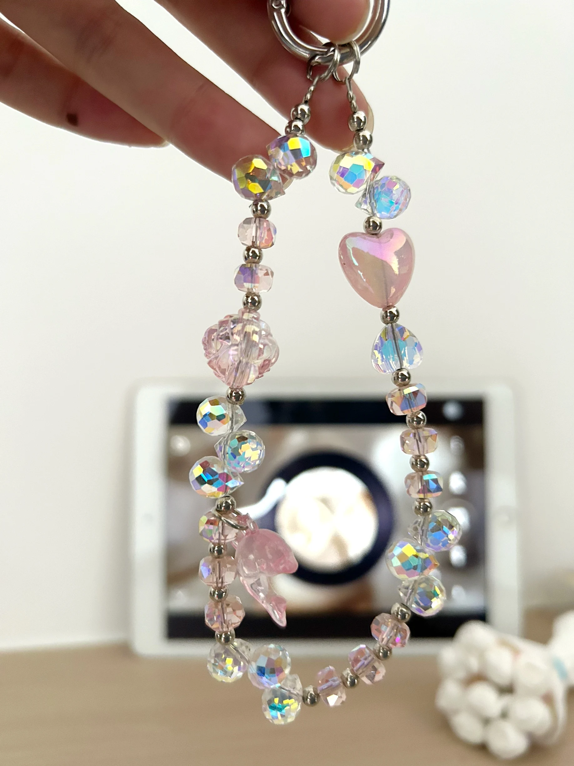 

Светящееся сердце, звезда, дельфин, цепочка для телефона, ювелирные изделия ручной работы из бисера, блестящие хрустальные бусины, уникальный брелок, кулон, модный подарок