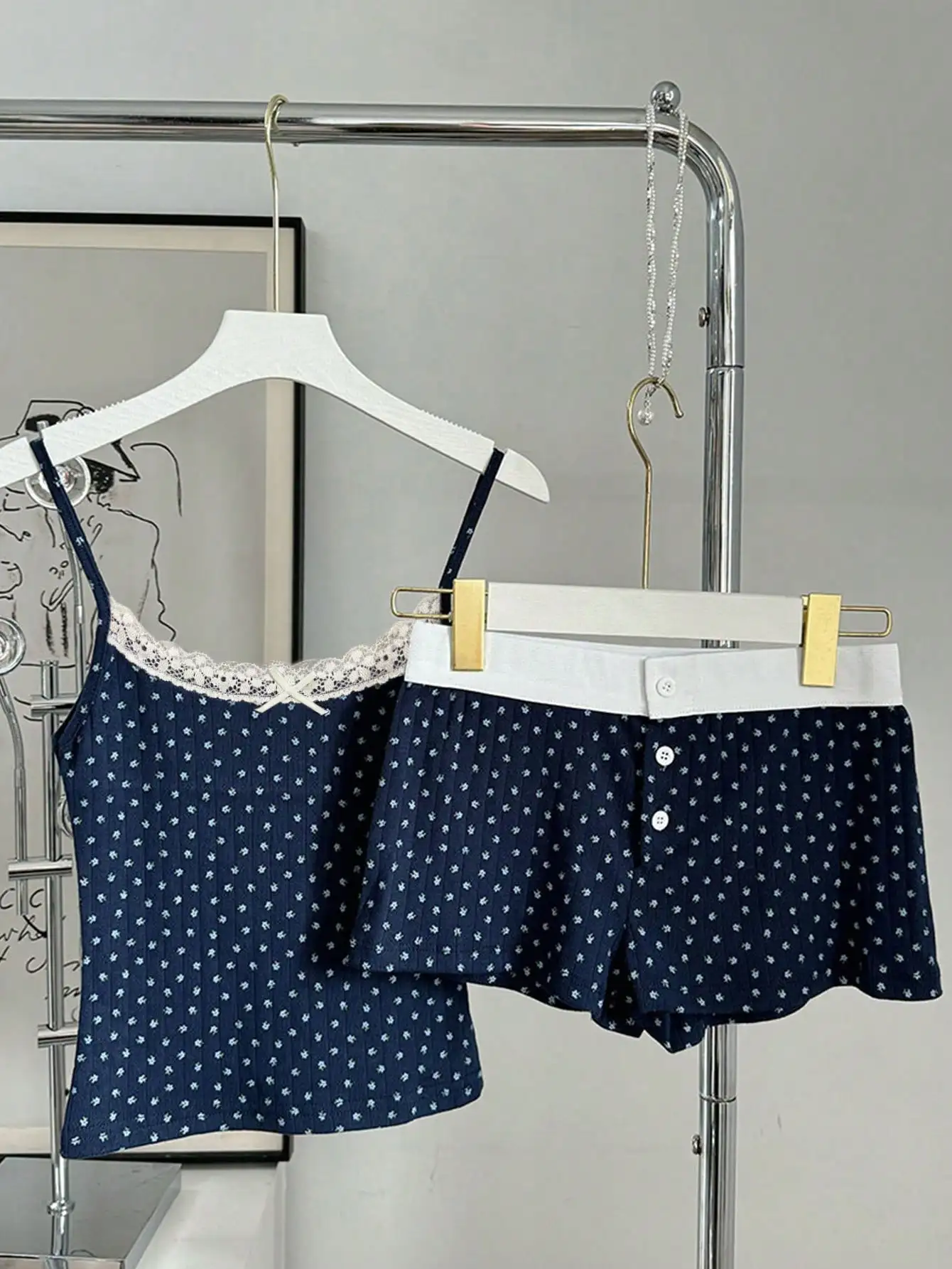 Women's Lace Trim Sleeveless Tank Top & Shorts Set, Navy Floral Print, Casual Summer Loungewear