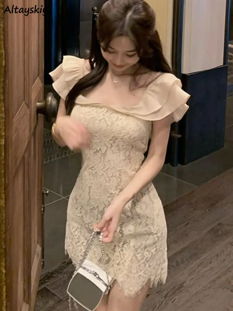 Mini vestidos de mujer, diseño de encaje Sexy, ropa de calle elegante de verano, estilo coreano, nuevo imperio, informal, Vintage, cuello cuadrado Ins