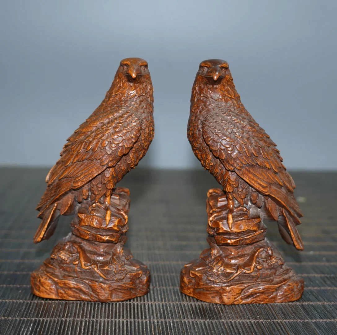 Chinese natural boxwood wood carving exquisite carving eagle carving desk decorative home ornaments