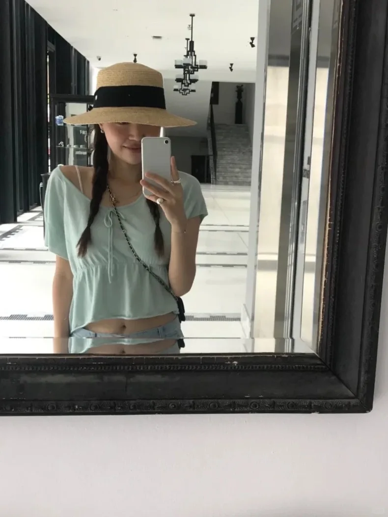 スリムフィット タナット ヴィンテージ Vネック ニット オルト スヴェ T-irt レディース サマー モイスチャー ラウンドネックトップ ノットデザイン