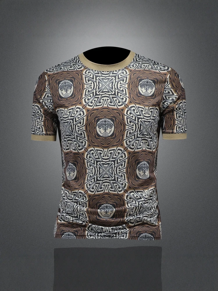 

Мужская летняя футболка Slim Fit из ледяного шелка с коротким рукавом, новая модная модель с принтом, круглым вырезом, дышащая, комфортная, из смесового хлопка.