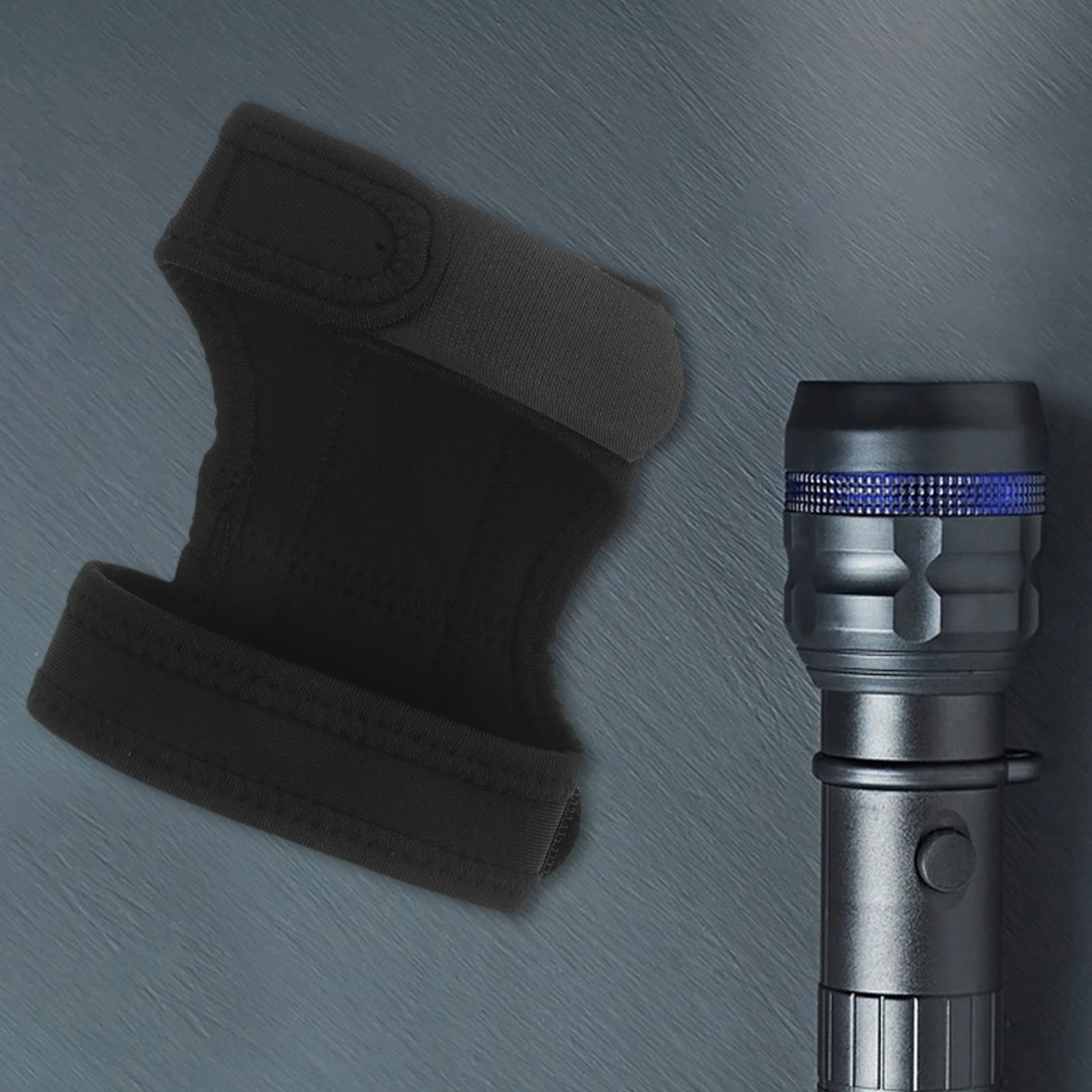 

Outdoor Diving Wrist Flashlight Holder Glove Soft Cover Comfortable Strap Portable Multi-Functional Scuba Hiking Cycling Light