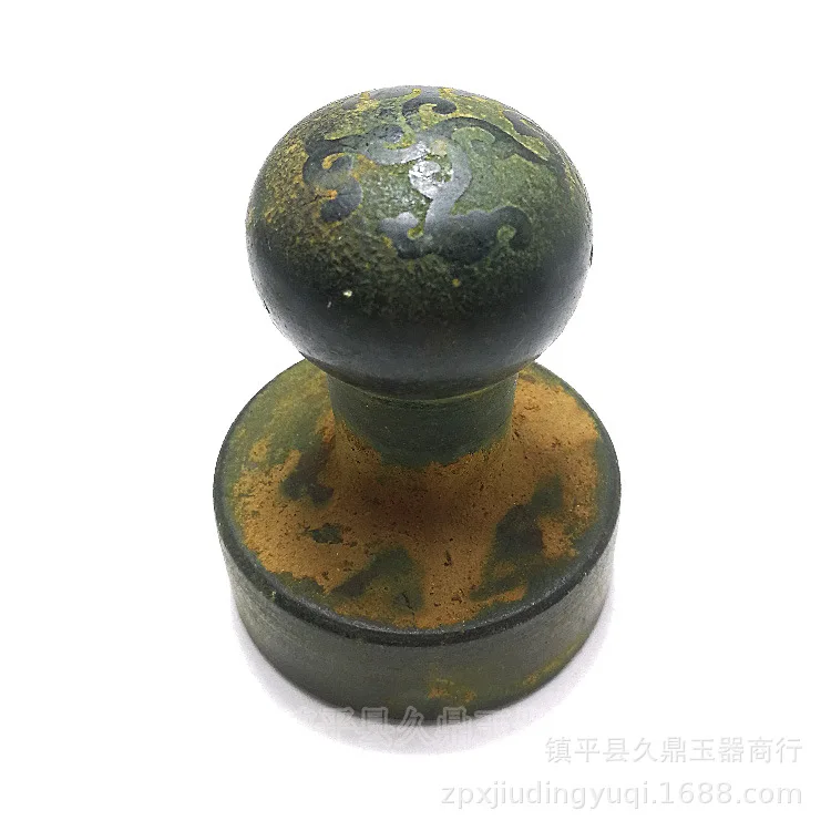 Miscellaneous wholesale of jade artifacts, ancient seals, Kangxi, Qianlong, Yongzheng seals, blue mud, and old jade artifacts