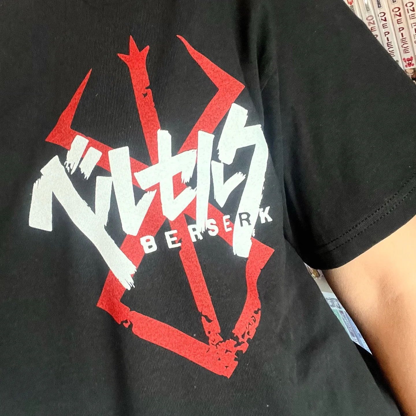 Berserk الأسود المبارز الجرافيك تي شيرت الرجال النساء المتضخم Y2k Harajuku خمر القطن الشارع الشهير قصيرة الأكمام الملابس النسائية #2