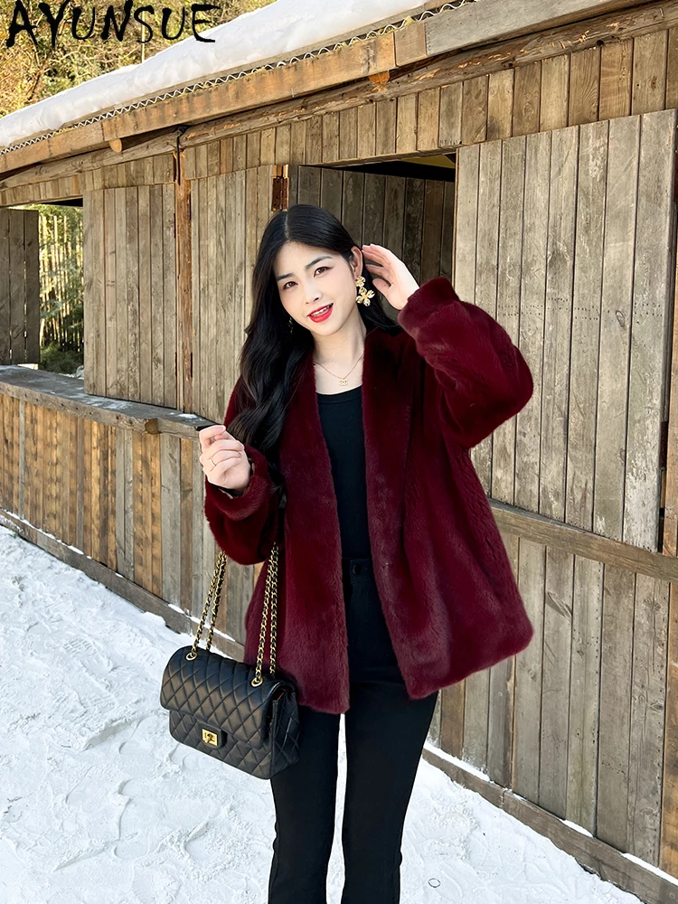 AYUNSUE 2025 سترات من فرو المنك المخملي للنساء على شكل حرف v سترة شتوية فاخرة من فرو المنك بالكامل لملابس النساء جودة عالية كوفتا С ميخيم