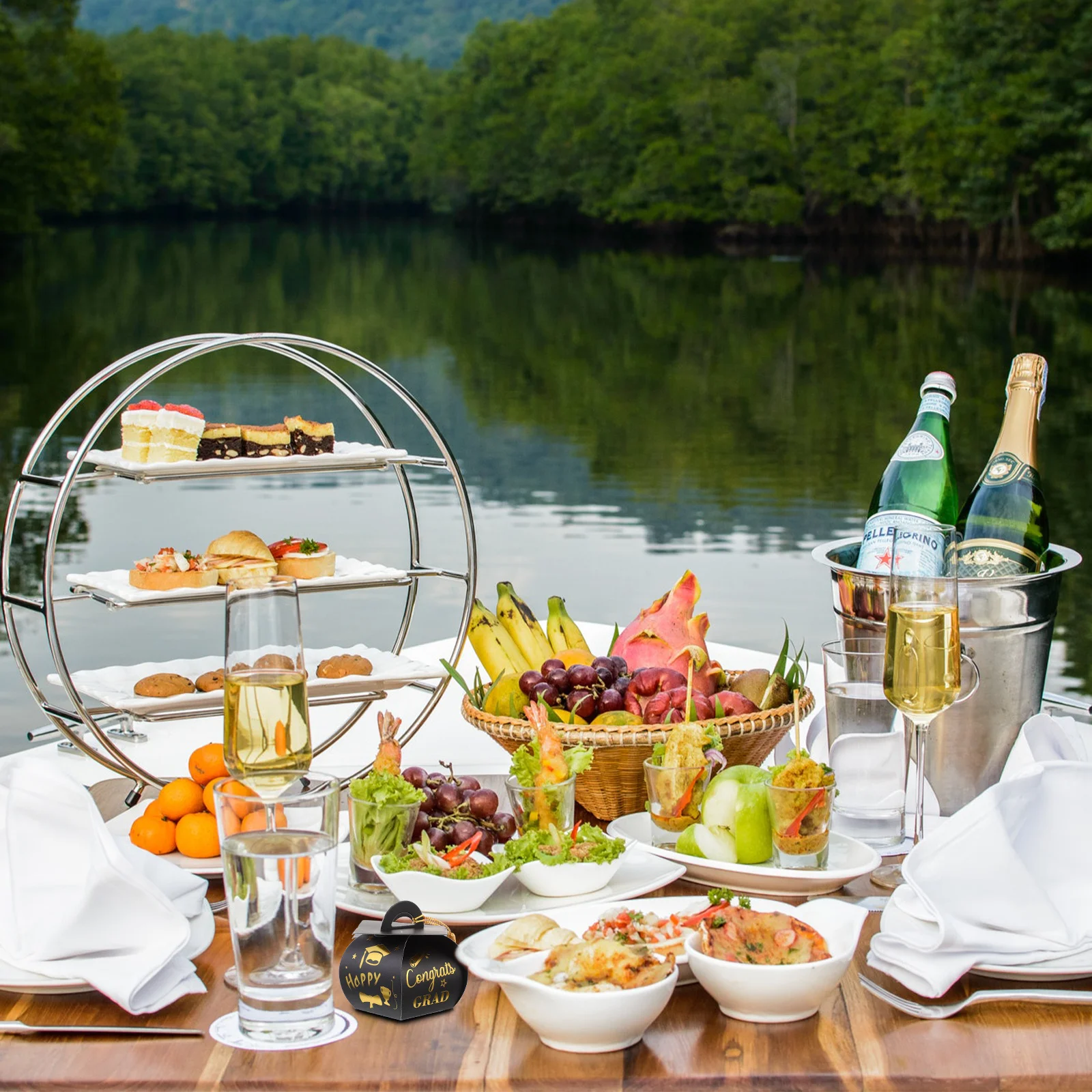 

50pcs Graduation Cap Candy Boxes Paper Hat Shape Treat Containers For Party Favors Graduation Party Decorations Gift Packaging