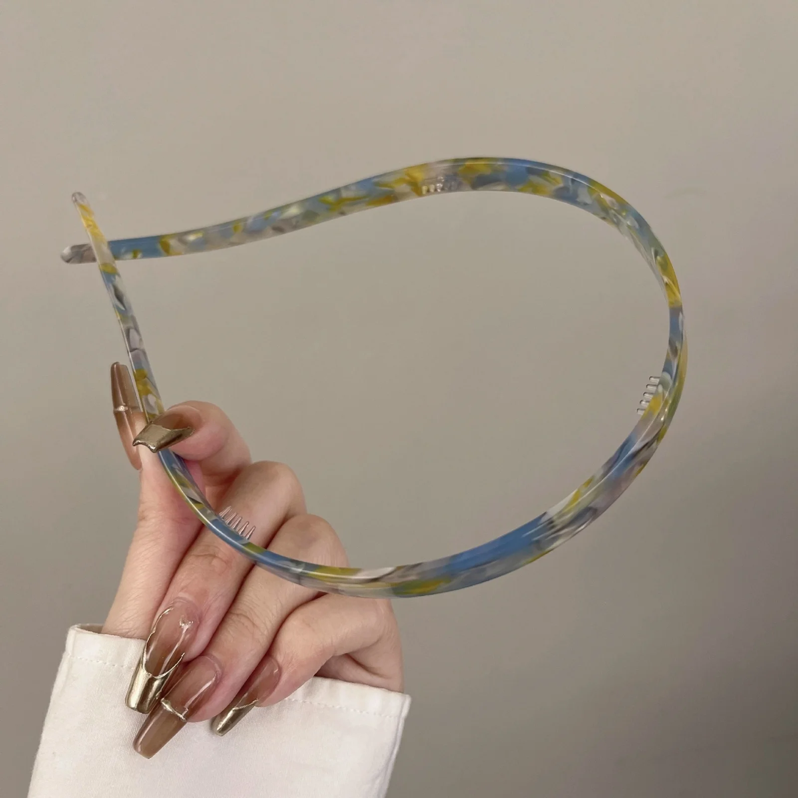 1 Damen-Haarschmuck mit nicht klemmende Ohrknochen, Essigsäure-Stirnband, Stirnband, High-End-Haarband für Mädchen, 2024, neuer Sommer, elegant – Detail 10