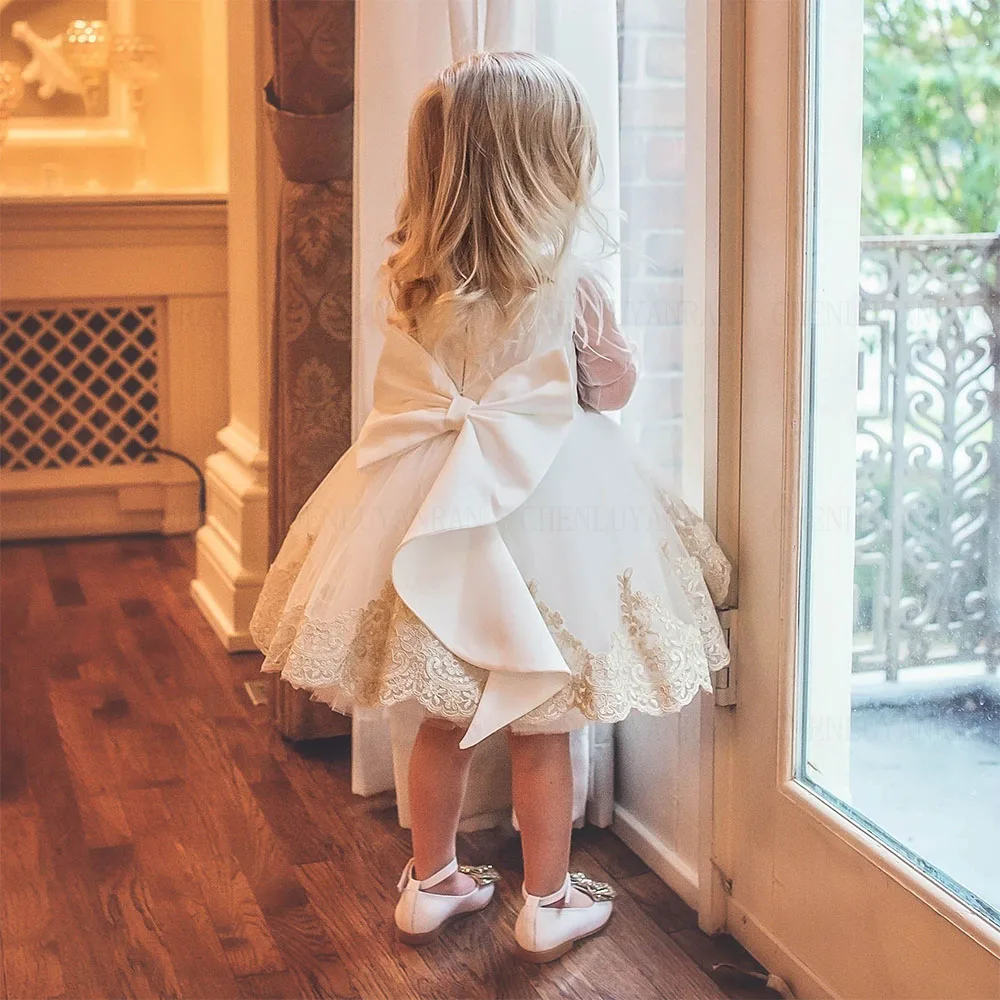 

Ivory Applique Flower Girl Dress Feather A-Line Girls Princess Wedding Party Dress Beading Puffy First Communion Gown Dress