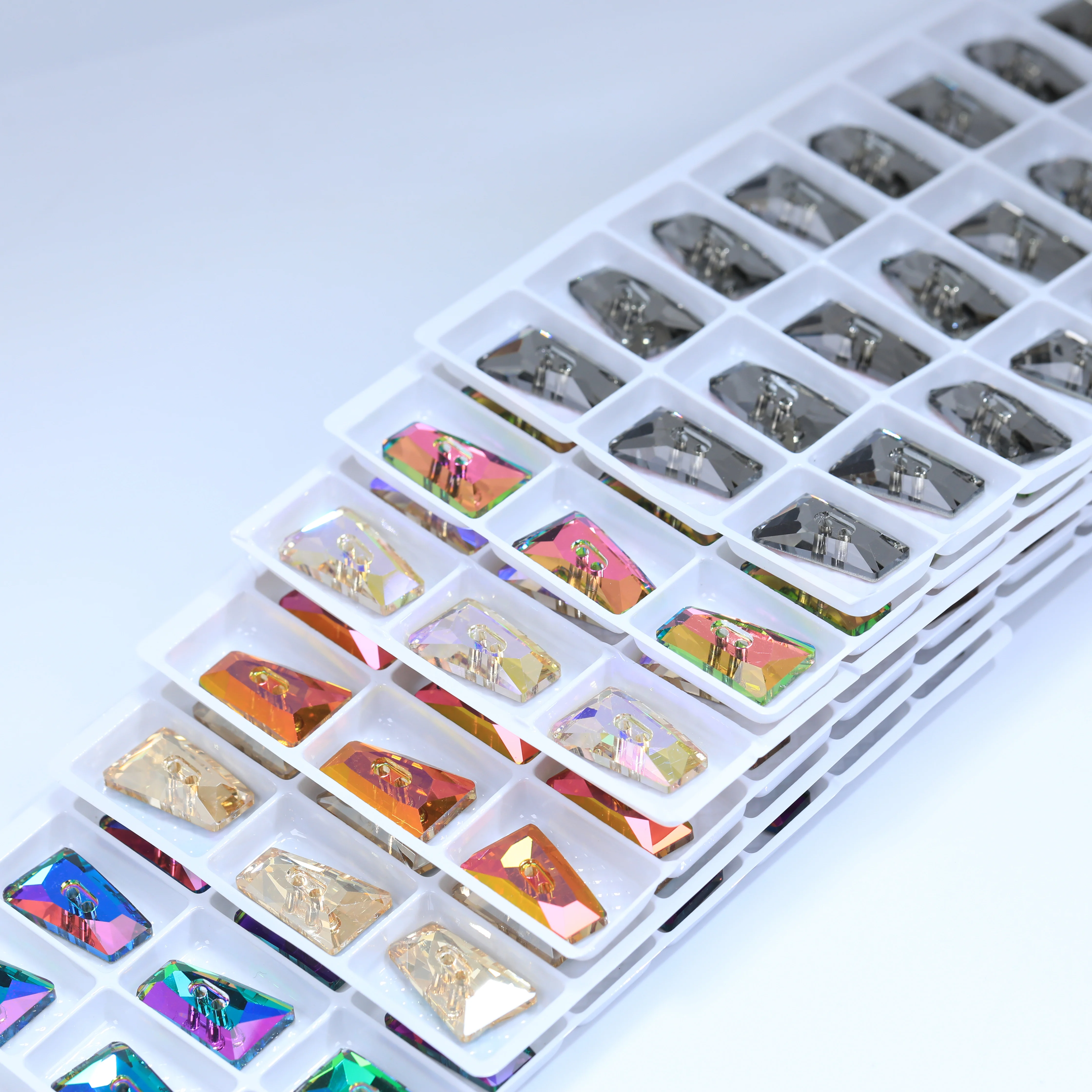 Leiterknöpfe, flache Rückseite, zum Aufnähen, Premium-Glas-Kristall, Normore-Farbe, Strasssteine für DIY-Bastelarbeiten, Schmuck, Kleidung, Kleider, Schuhe, Taschen – Detail 5
