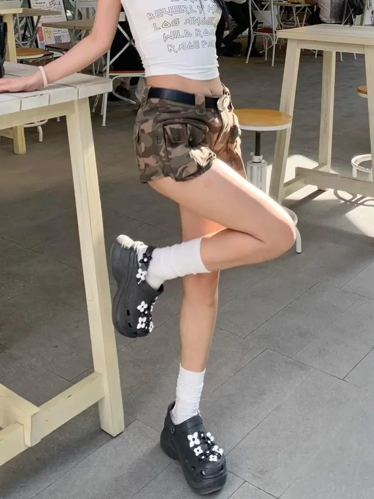 Macacão camuflado americano com design de rua alta, shorts com bolsos, verão Y2k Spice Girl, estilo cintura baixa, shorts jeans