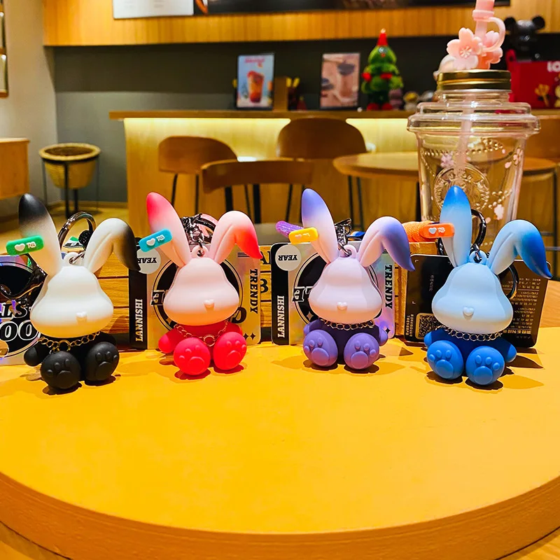 كول الكرتون التدرج الأرنب قلادة مفتاح سلسلة الشرير الأرنب دمية سيارة المفاتيح النساء زوجين طفل على ظهره كيرينغ هدايا السنة الجديدة