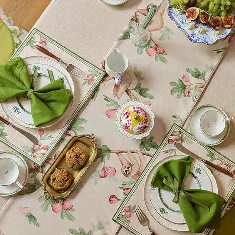 Tree Shadow Otter Table Runner Jungle Animal Fig Pastoral Table Runner Bucket Cabinet Coffee Table Tablecloth Home Decoration