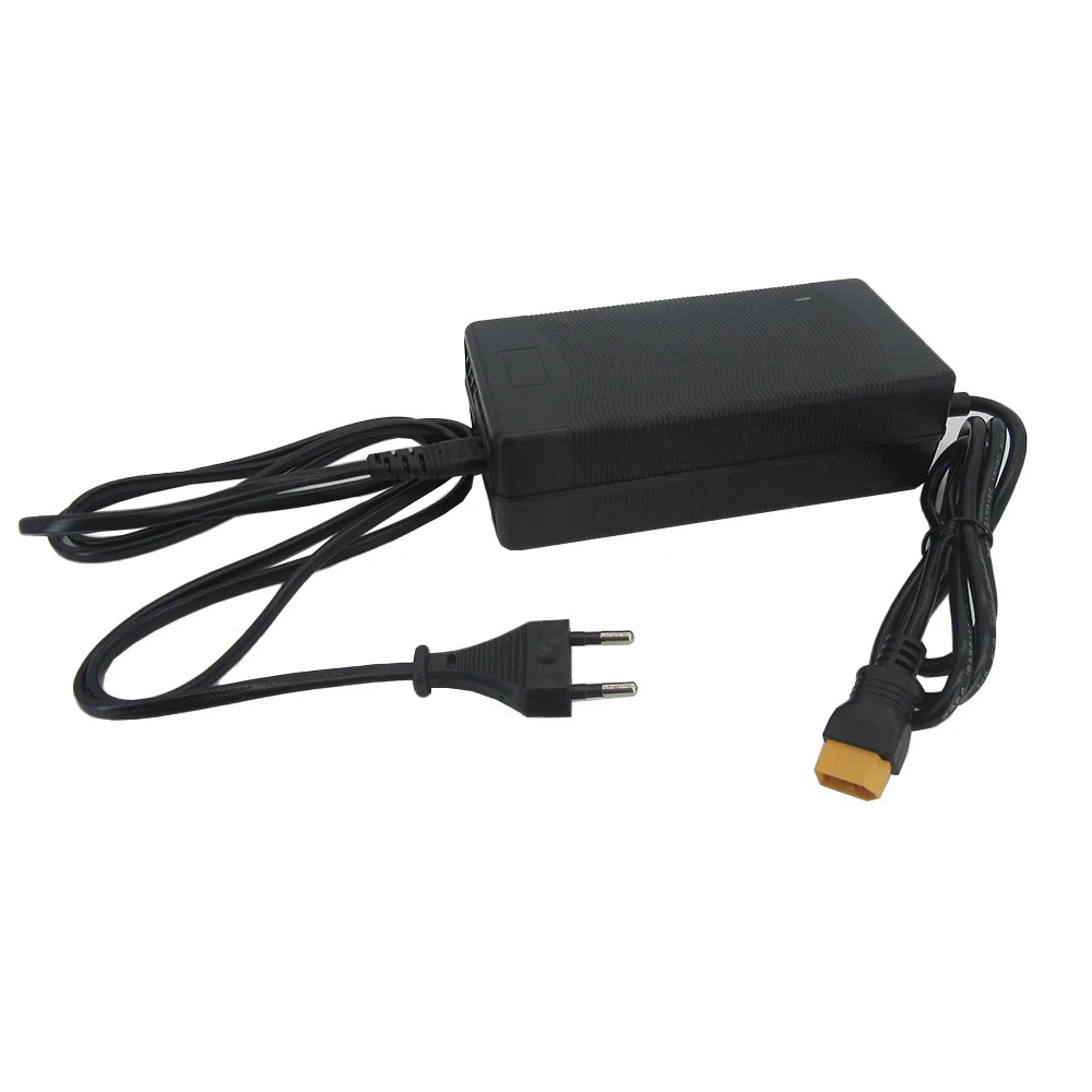 Carregador de bateria de lítio 48V 54,6V 3A para 13S 48 volts 48V3A Li ion Charger GX16 XT60 XLRM Conector