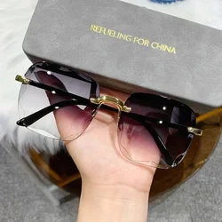 Gafas de sol cuadradas sin montura para mujer, lentes de sol con degradado, sin marco, de marca de diseñador