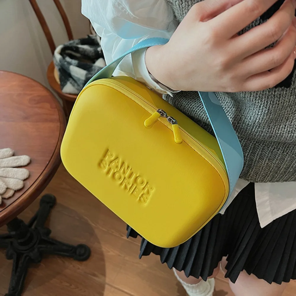 Cute Storage Silicone Makeup Bag Portable Large Capacity Travel Cosmetic Container Multifunctional Handle Wash Pouch Trips